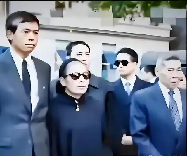 蒋孝章 蒋经国 女儿奴_俞扬蒋孝章