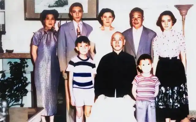 俞扬蒋孝章_蒋孝章 蒋经国 女儿奴