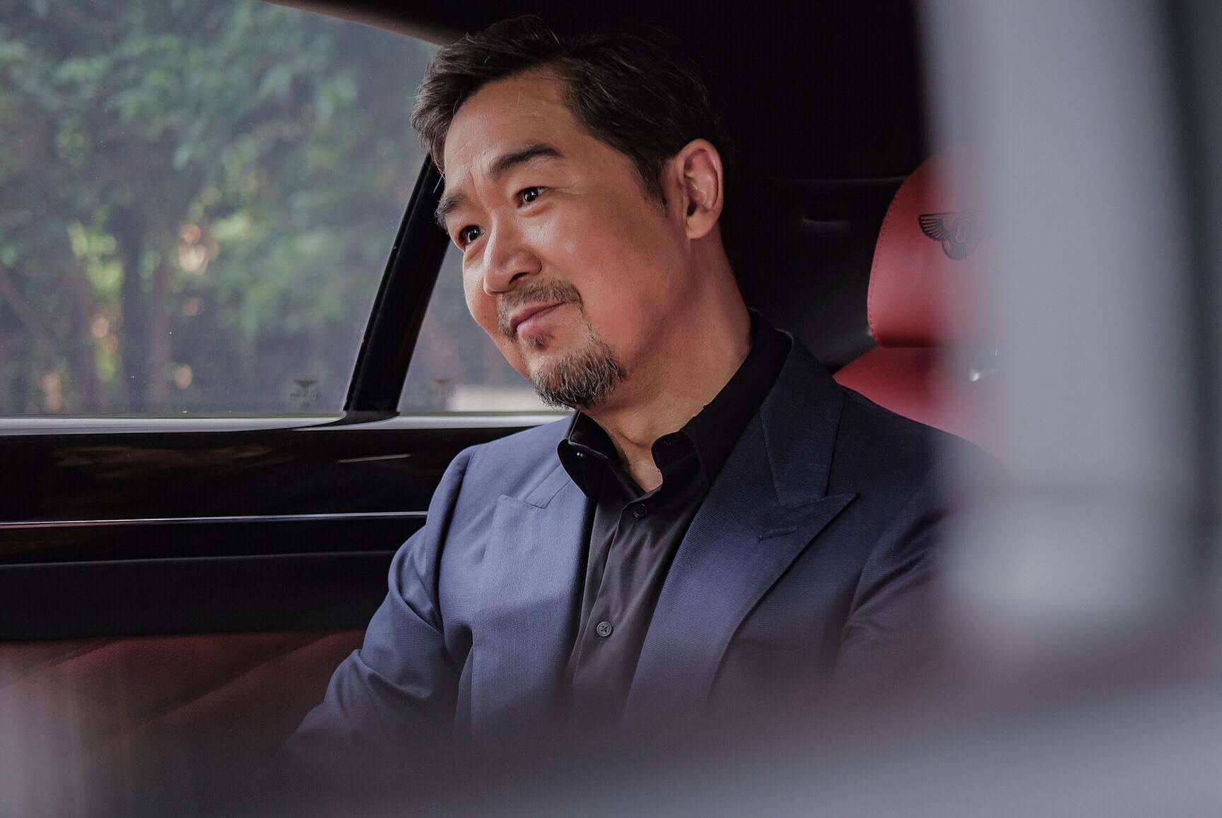 张国立老婆罗秀春_张国立与邓婕婚姻故事_演员张国立前妻