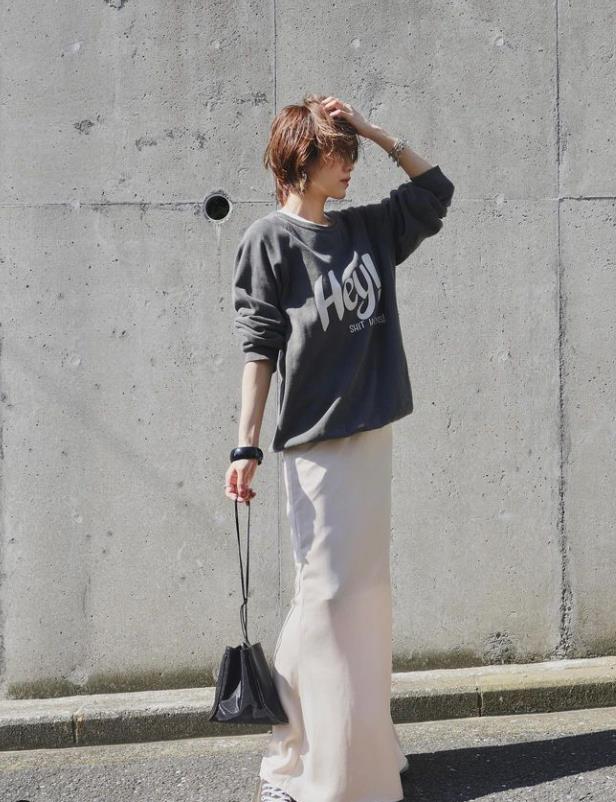 40岁以上女性穿搭_46岁女人穿衣服_自然减龄造型