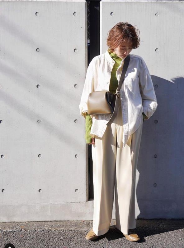 46岁女人穿衣服_自然减龄造型_40岁以上女性穿搭