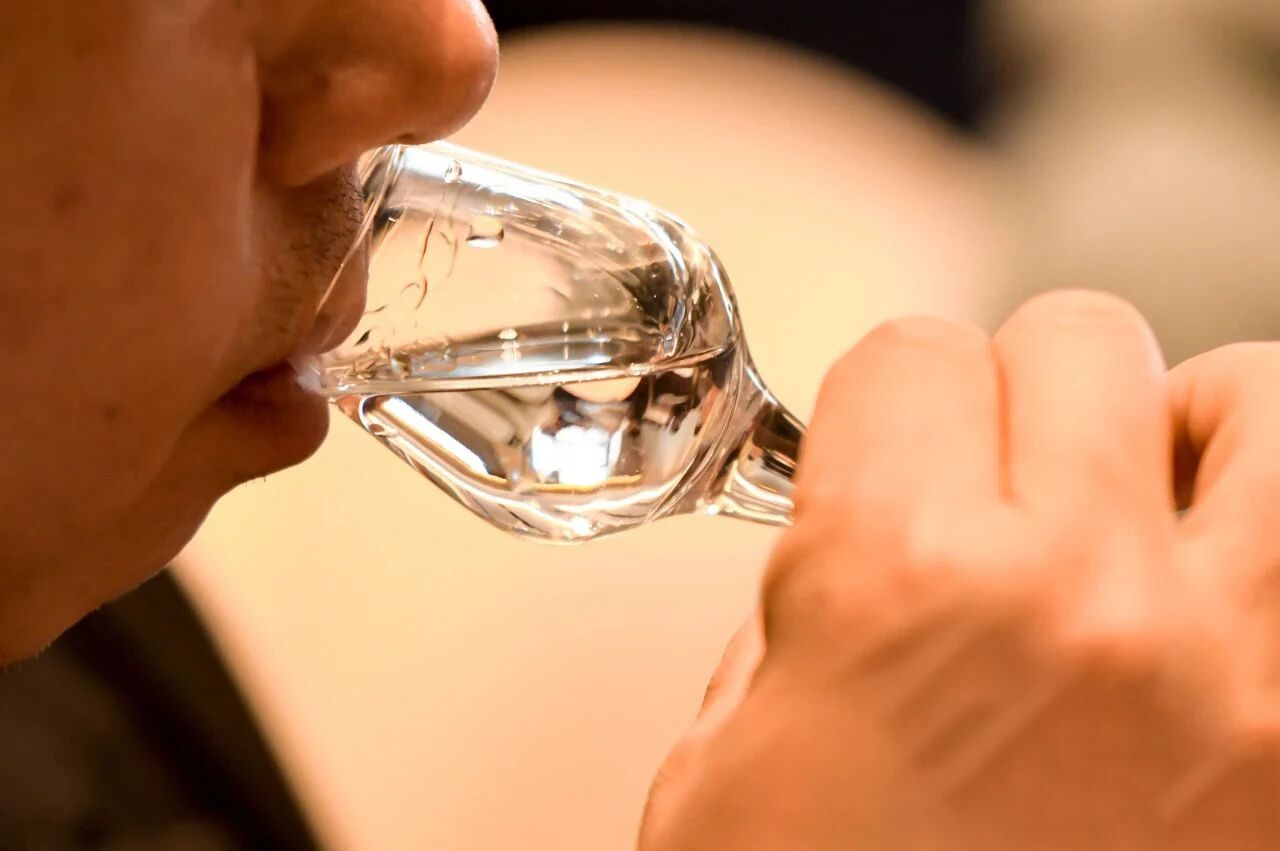 垂直电商赋能传统烟酒店_上海本地电商平台_酒水即时零售市场规模