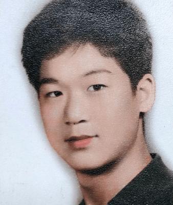 张国立前妻罗秀春_演员张国立前妻_张国立与邓婕婚姻经历