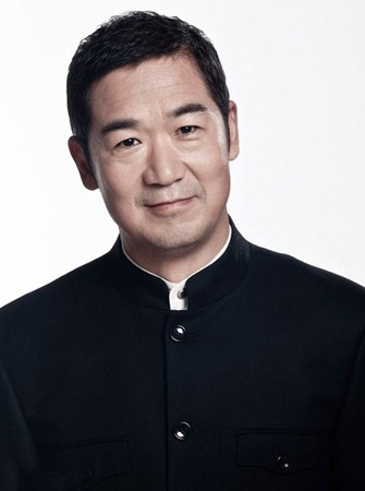 张国立前妻罗秀春_演员张国立前妻_张国立与邓婕婚姻经历