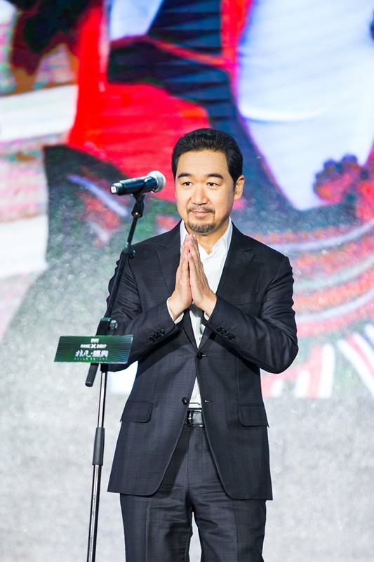 演员张国立前妻_张国立与邓婕婚姻经历_张国立前妻罗秀春