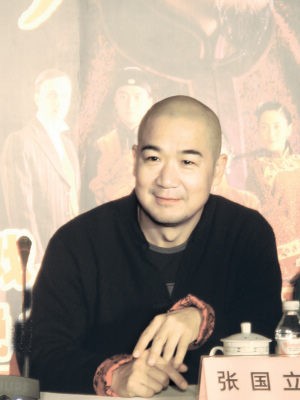 张国立前妻罗秀春_演员张国立前妻_张国立与邓婕婚姻经历