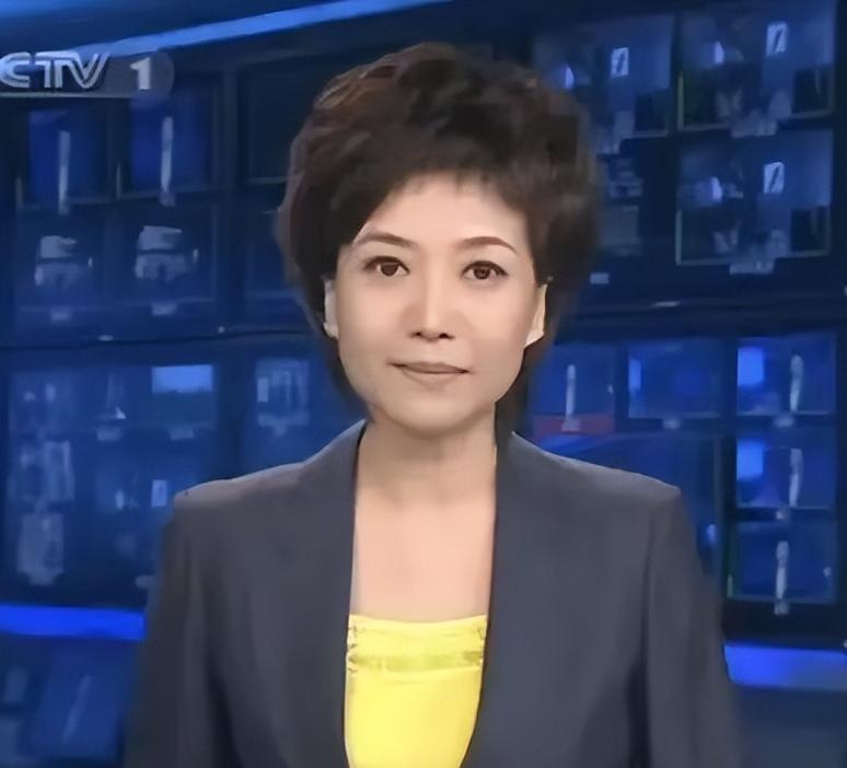 央视主持人贺红梅_贺红梅消失荧幕原因_央视cctv13 女主持人