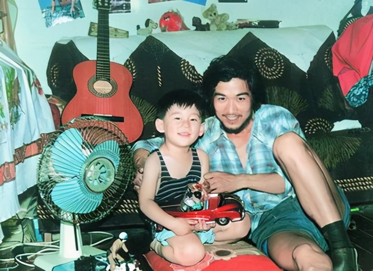 演员张国立前妻_张国立与前妻罗秀春的亲情_张国立与罗秀春离婚后关系