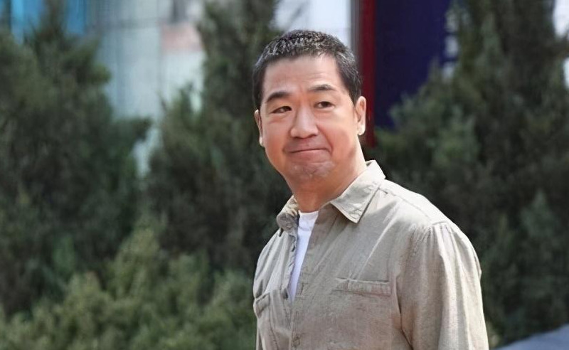 张国立与前妻罗秀春的亲情_张国立与罗秀春离婚后关系_演员张国立前妻