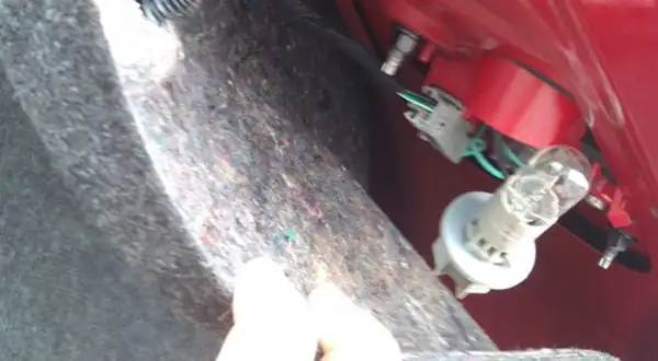 艾瑞泽5倒车灯更换步骤_倒车灯_艾瑞泽5倒车灯拆装图解