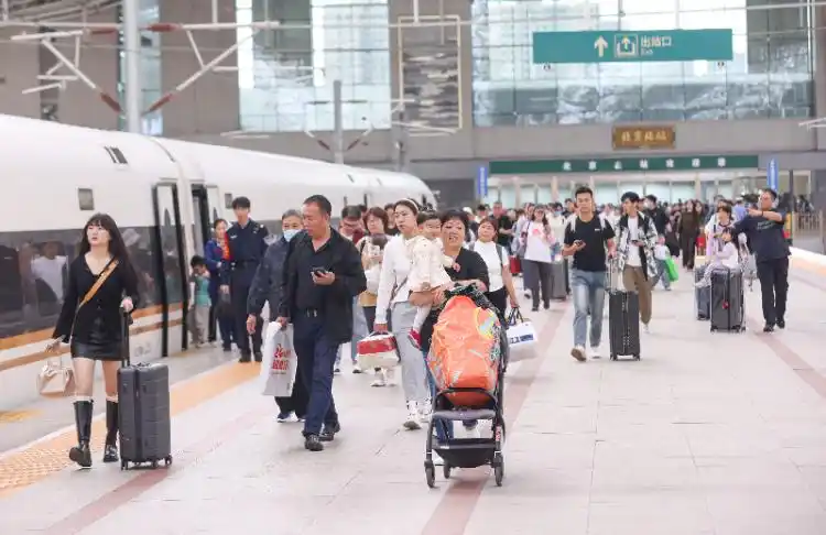 自驾游占比分析_大家假期都去哪儿了?大数据揭秘_国庆长假出行趋势