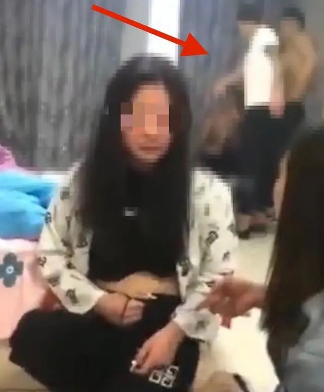 家庭教育缺失问题_7名女生暴打_青少年暴力事件
