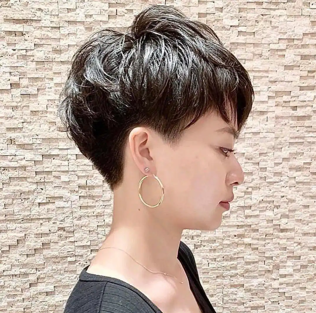 详细阅读:最美发型19款,时尚有特色,越来越多女性都在剪 最美发型19款,时尚有特色,越来越多女性都在剪