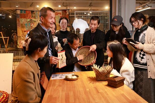 河南非遗传承人名单_非遗在高校的新发展_非遗传承人研修培训计划