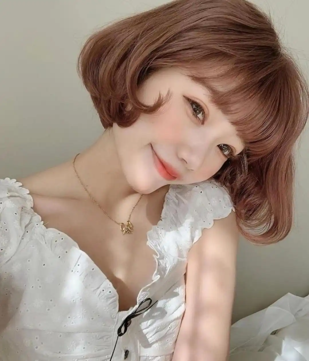 今年最流行女士发型_洋气瘦脸时尚发型推荐_春季流行女发24款