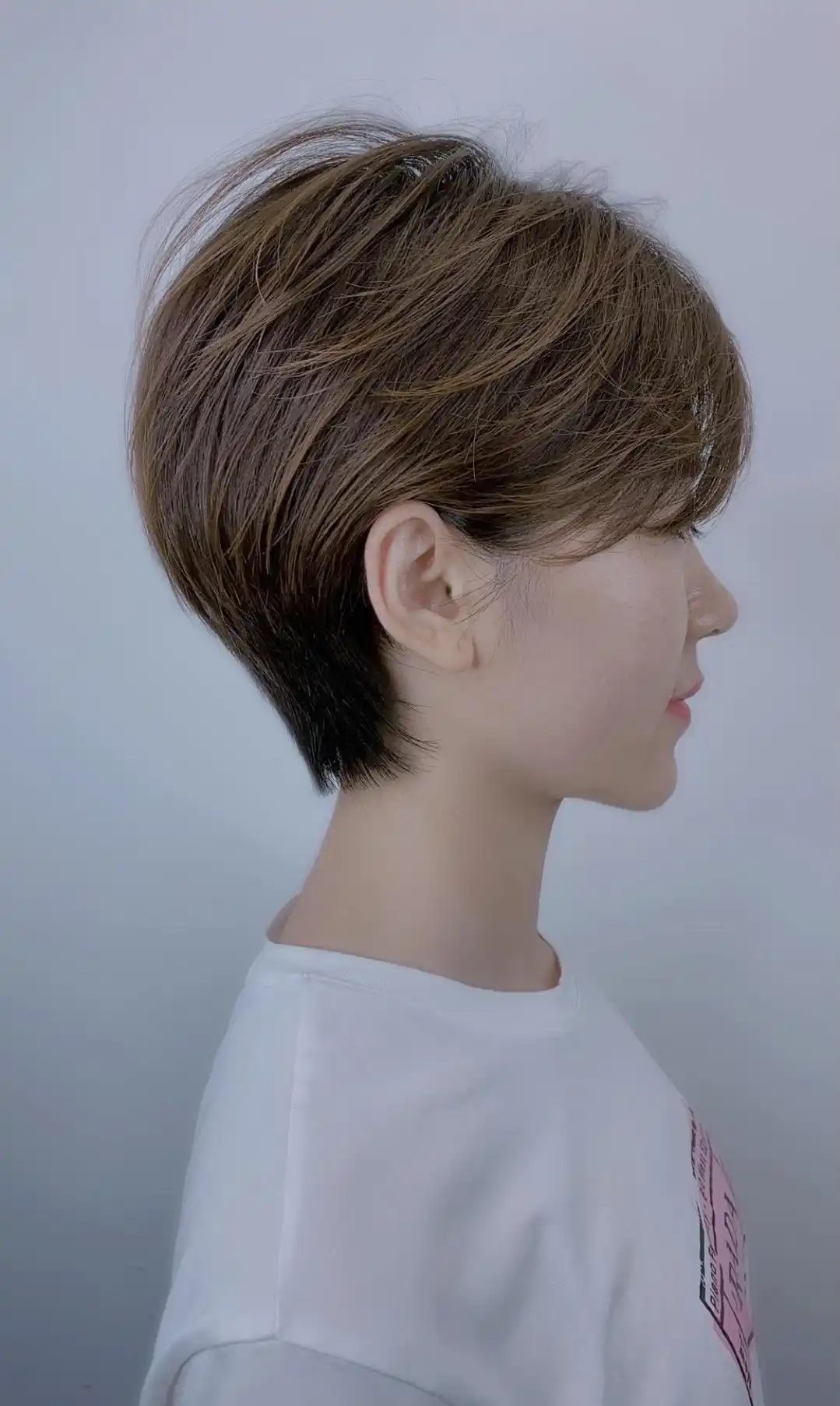 今年最流行女士发型_显白减龄女神发型_时尚女人发型