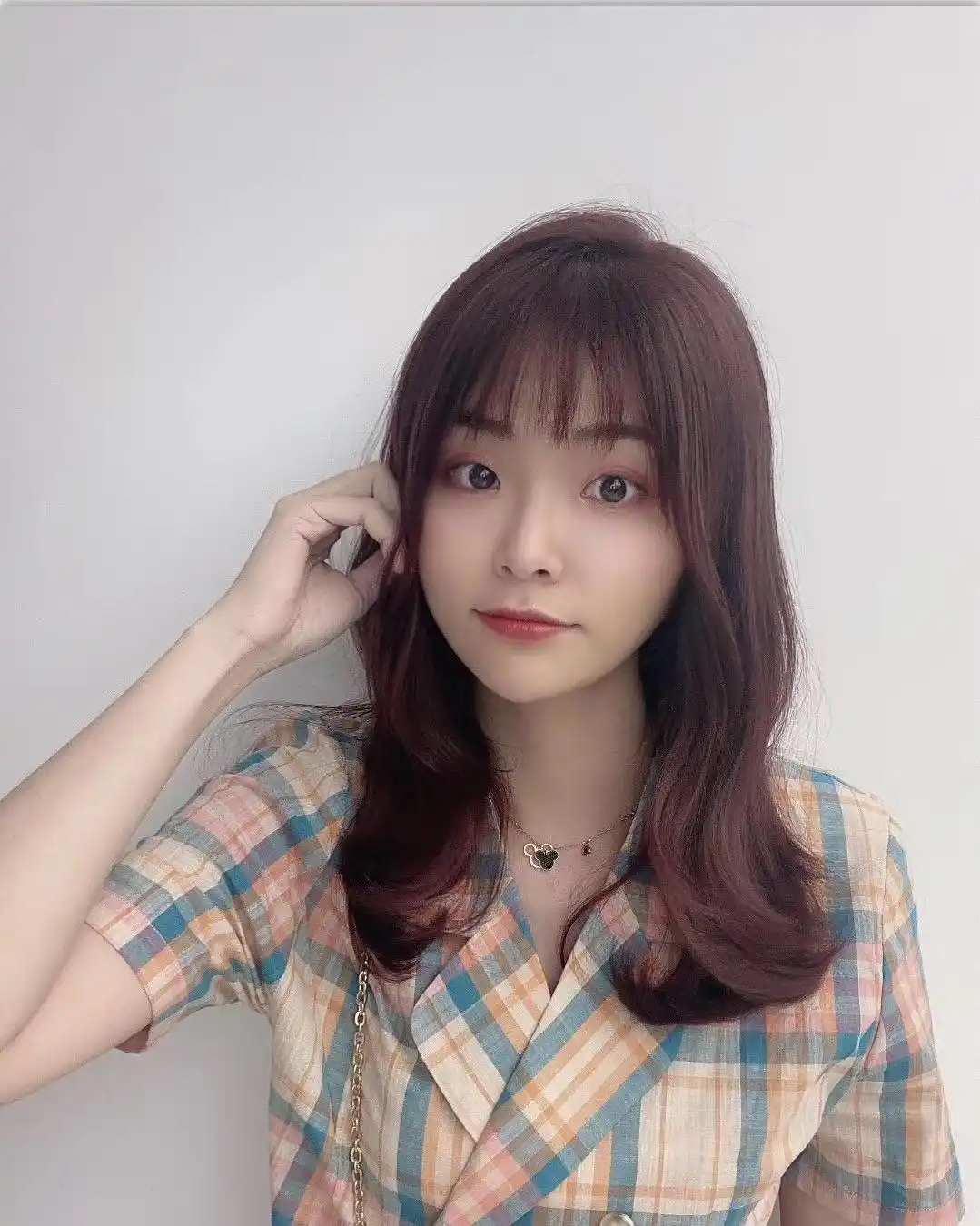 时尚女人发型_显白减龄女神发型_今年最流行女士发型