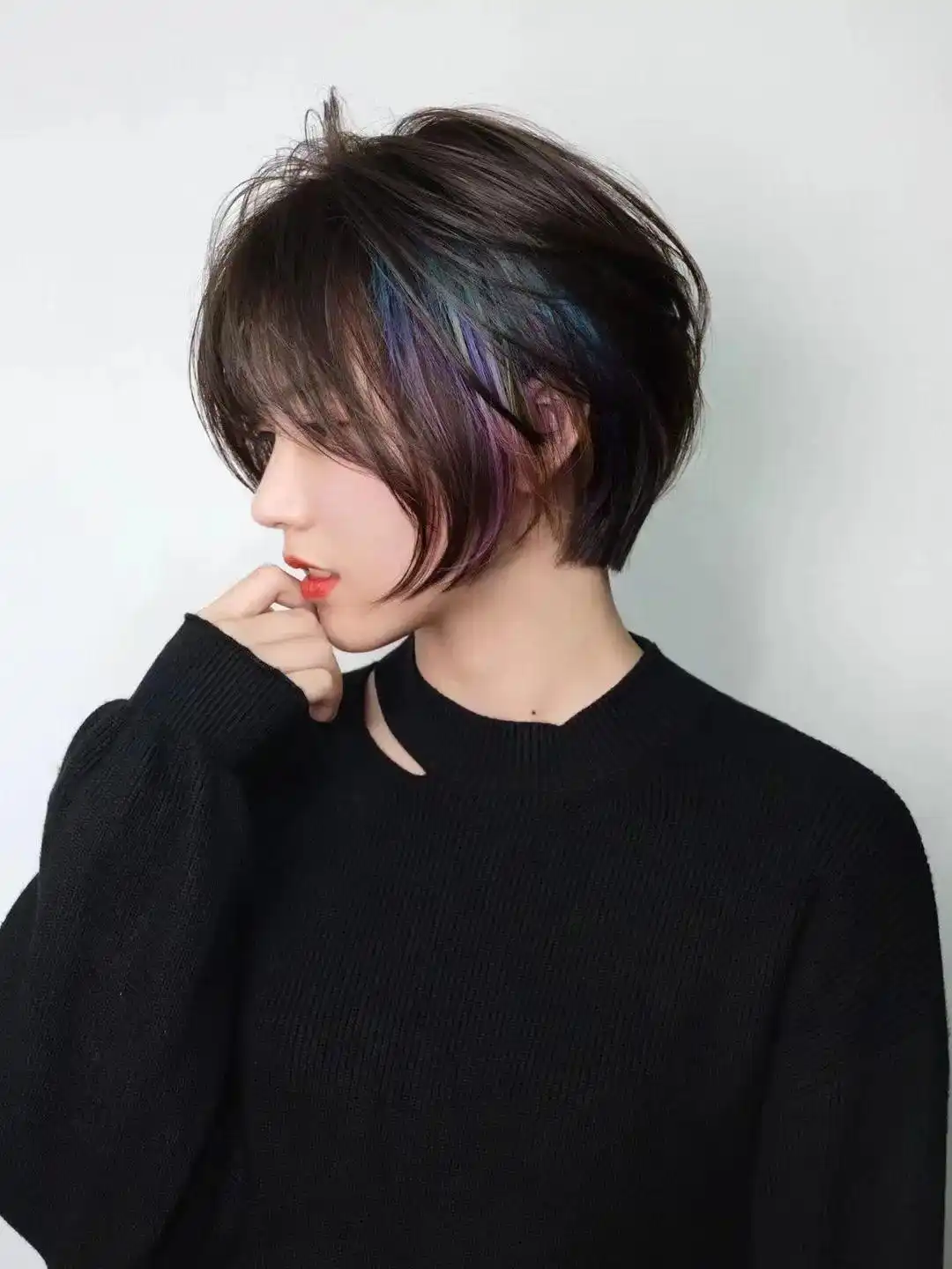 今年最流行女士发型_超短露耳发_女士流行发型