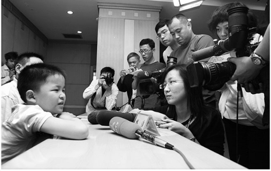 林浩中国精神争议_地震小英雄林浩自毁_汶川地震林浩