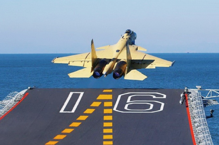 福建舰空警600起降_福建舰歼35弹射起飞_航拍福建舰夜泊军港