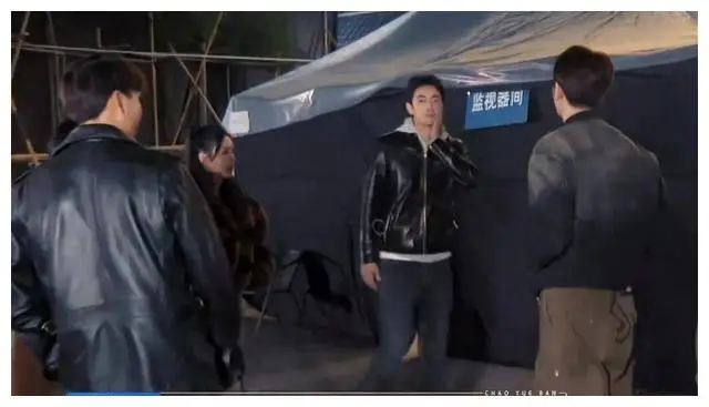 朱梓骁与纪凌尘的争执引发网友热议，情绪激烈！