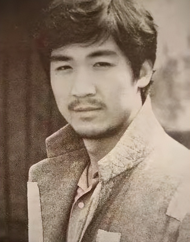 张国立 与罗秀春 离婚内幕 _演员张国立前妻_张国立 早年经历