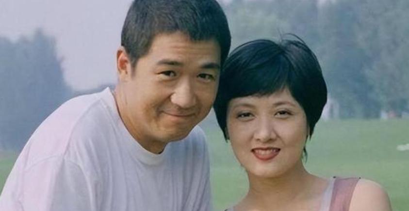 张国立再婚邓婕后罗秀春生活_演员张国立前妻_张国立与罗秀春离婚内幕