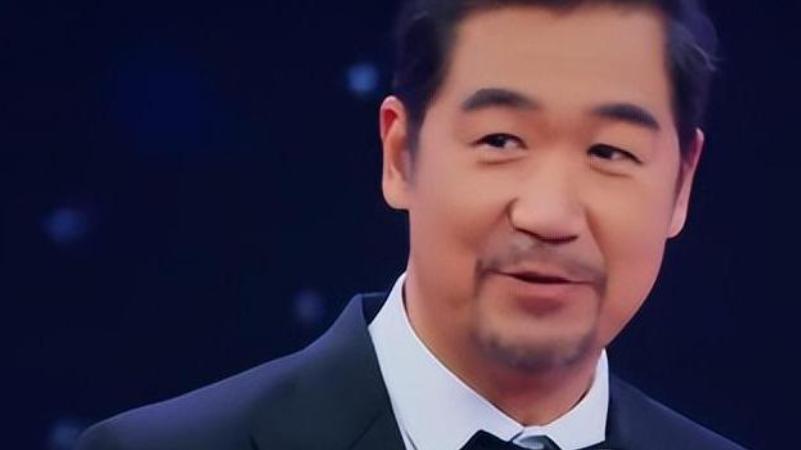 张国立与罗秀春离婚内幕_张国立再婚邓婕后罗秀春生活_演员张国立前妻