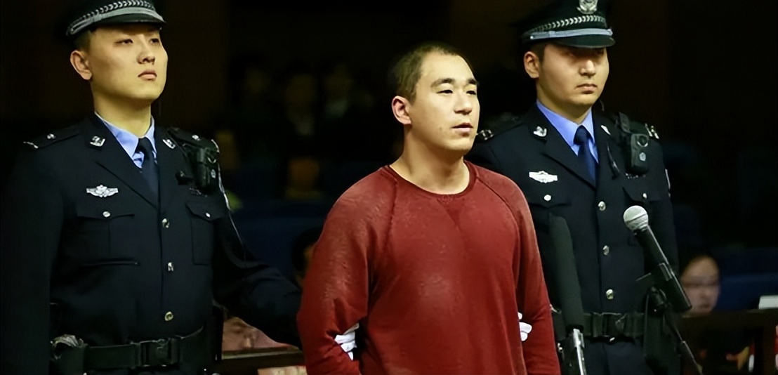 演员张国立前妻_张国立前妻罗秀春_张国立与邓婕婚姻真相