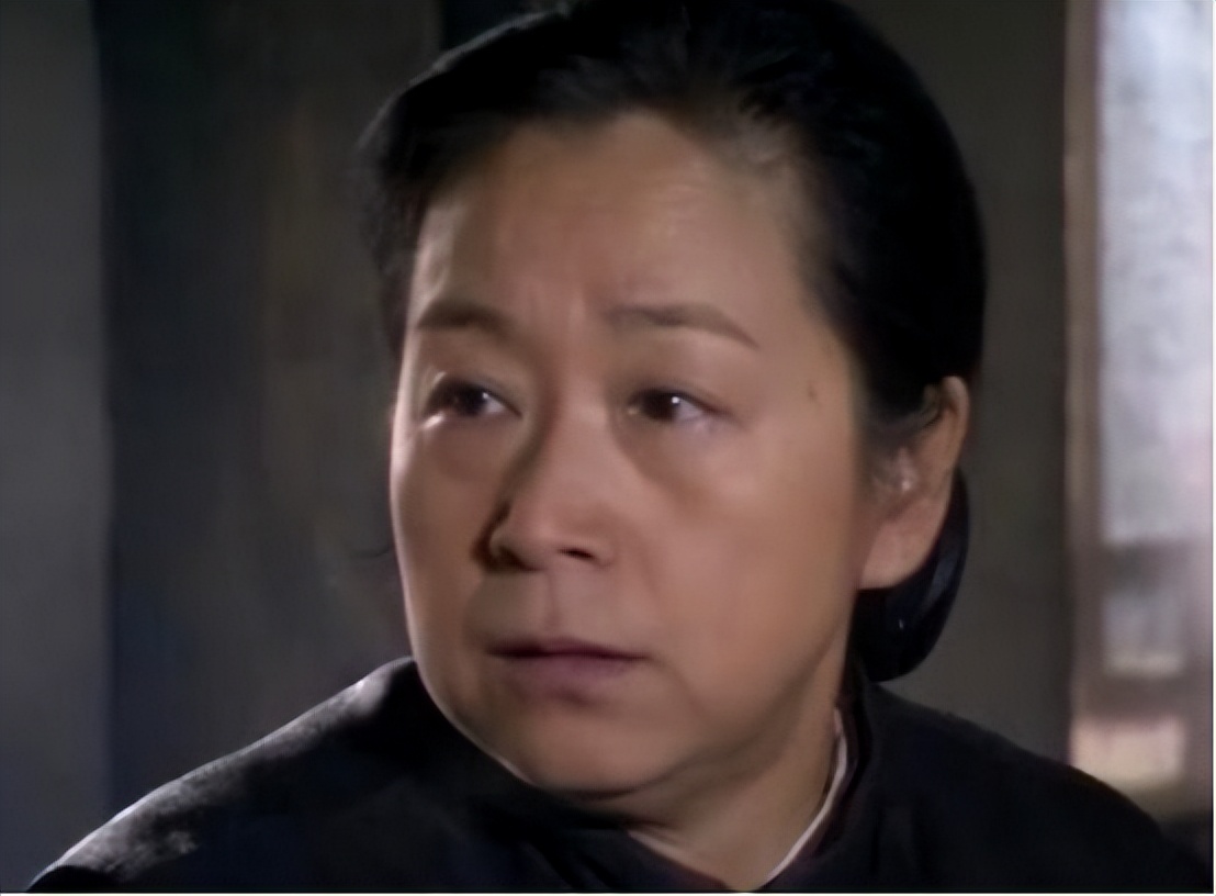 演员张国立前妻_张国立与邓婕婚姻真相_张国立前妻罗秀春