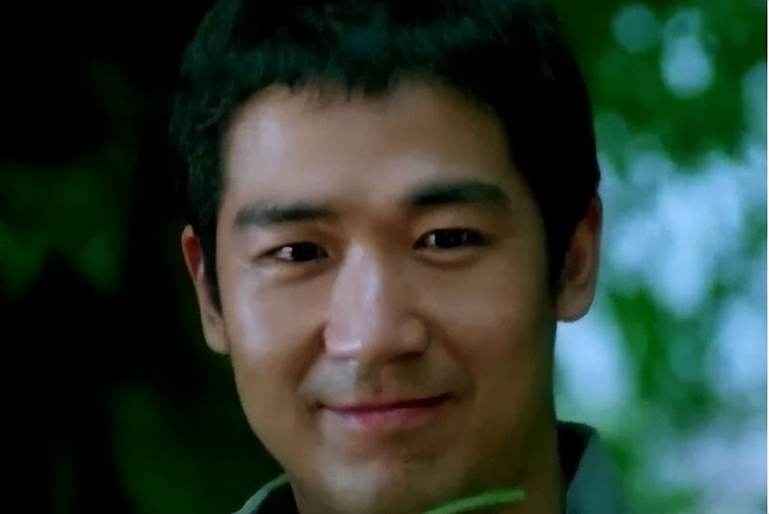 张国立前妻罗秀春_演员张国立前妻_张国立与邓婕婚姻真相