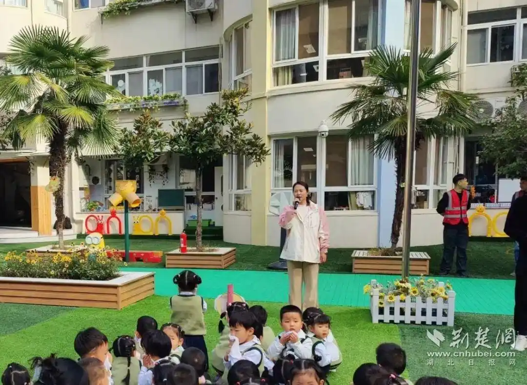 儿童消防新闻_消防“零”距离_安全伴“童”行