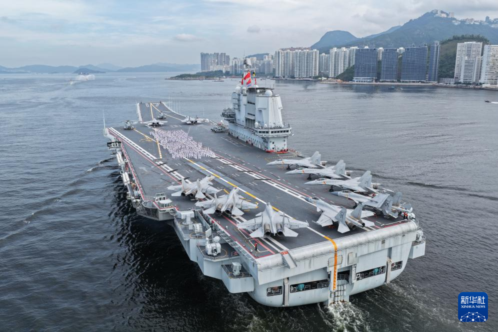 记者手记：夜泊维多利亚湾