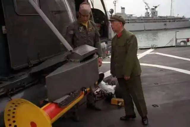 福建舰上的“气泡”是什么_福建舰推迟公开原因分析_福建舰电磁弹射试验完成时间