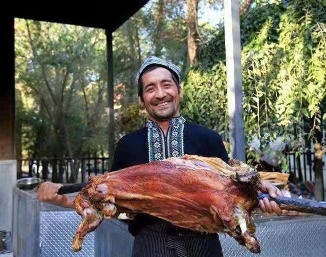 新疆最佳旅游时间_新疆比较大的论坛网站_新疆经典旅游线路推荐