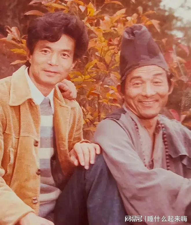 92岁游本昌济公剧组重聚_游本昌退休原因与妻子杨慧华_92岁游本昌回应入住养老院