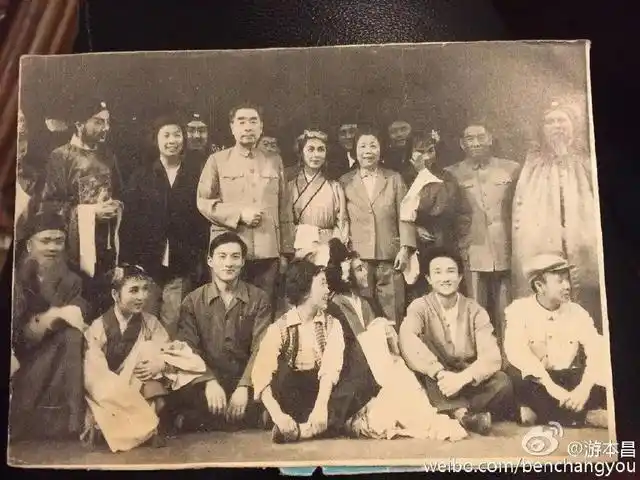 小伙模仿济公爆火 是游本昌亲传弟子_游本昌济公故事_游本昌跑龙套经历