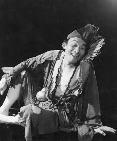 游本昌济公故事_小伙模仿济公爆火 是游本昌亲传弟子_游本昌跑龙套经历