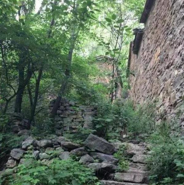 封门村 枕边鬼脸 中国第一鬼村_封鬼之邪恶的源头