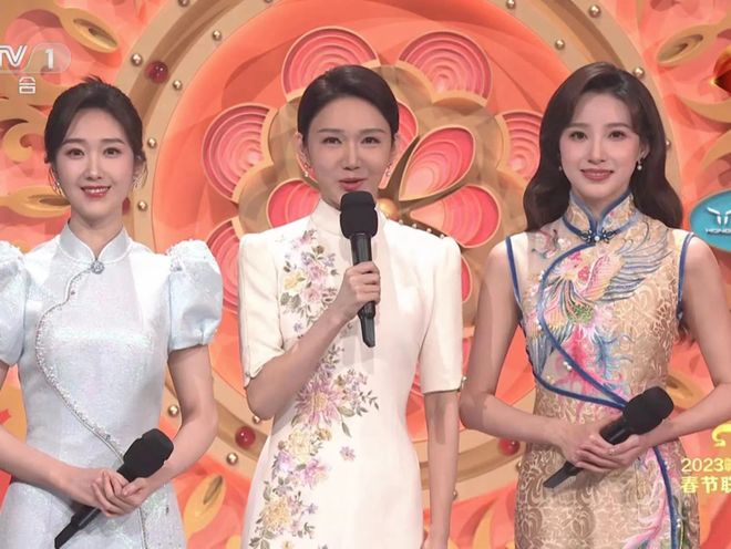 cctv晚间新闻档目女主持人姓名_龙洋调岗央视综合频道_央视主持人名单及简介