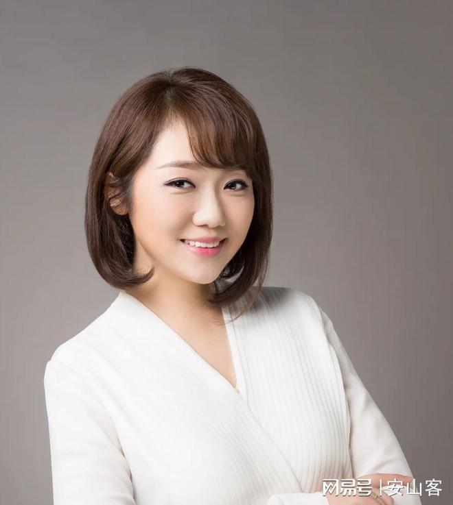 cctv晚间新闻档目女主持人姓名_广东广播电视台主持人_广东卫视主持人