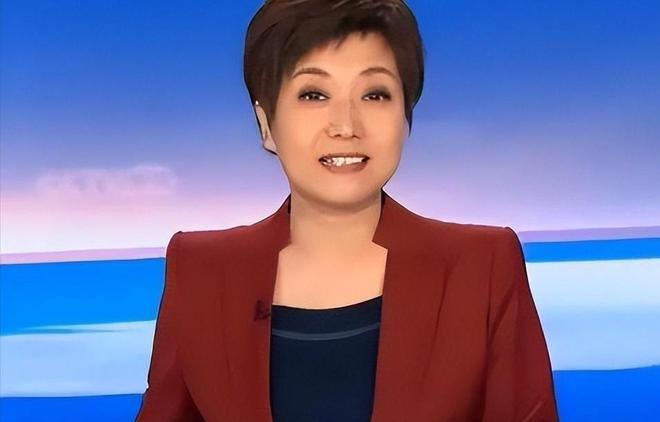 央视贺红梅 主持生涯 转岗幕后_cctv晚间新闻档目女主持人姓名