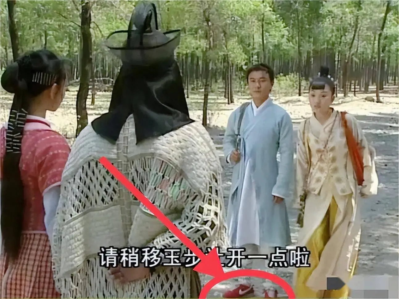 千金归来穿帮镜头_古装剧穿帮集锦_影视剧穿帮镜头