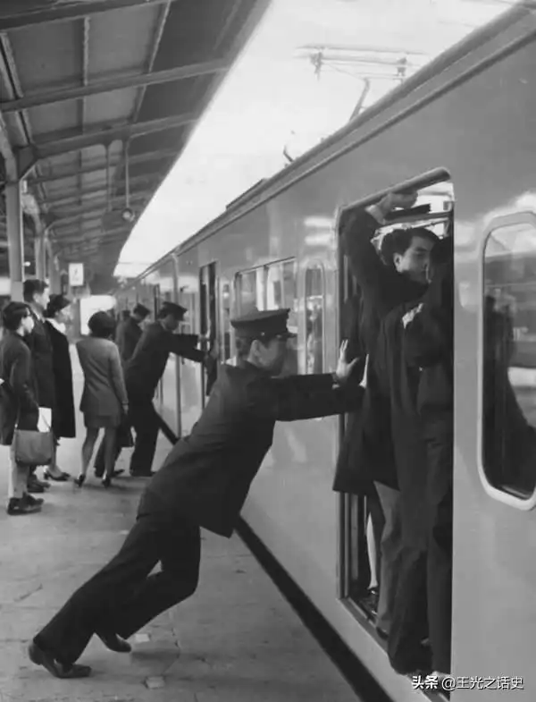 美国与日本的政治关系_日本首相会见美国总统_美日关系