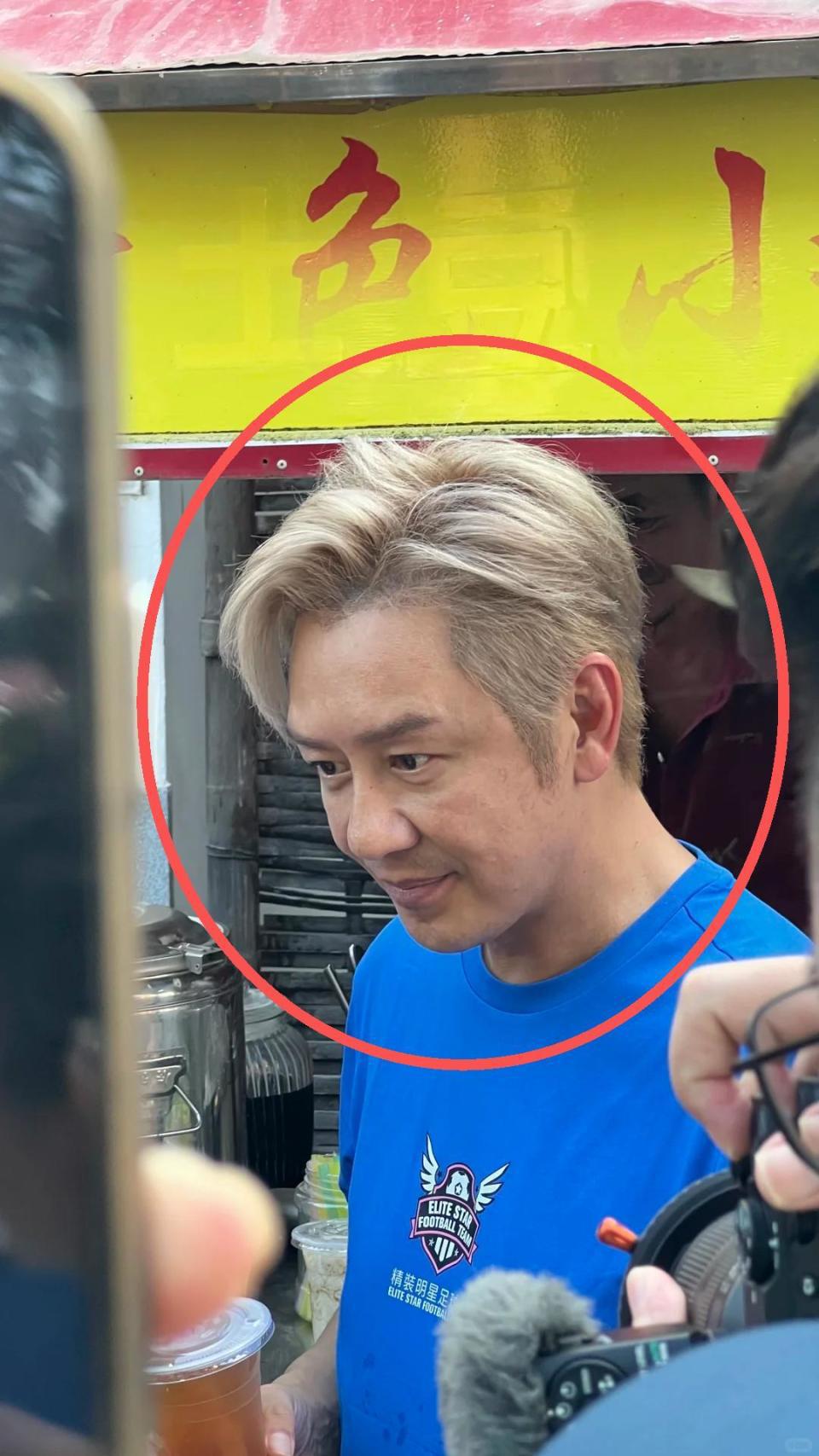 陈浩民不老男神_陈浩民医美前后对比_56岁陈浩民现身福建街头显沧桑