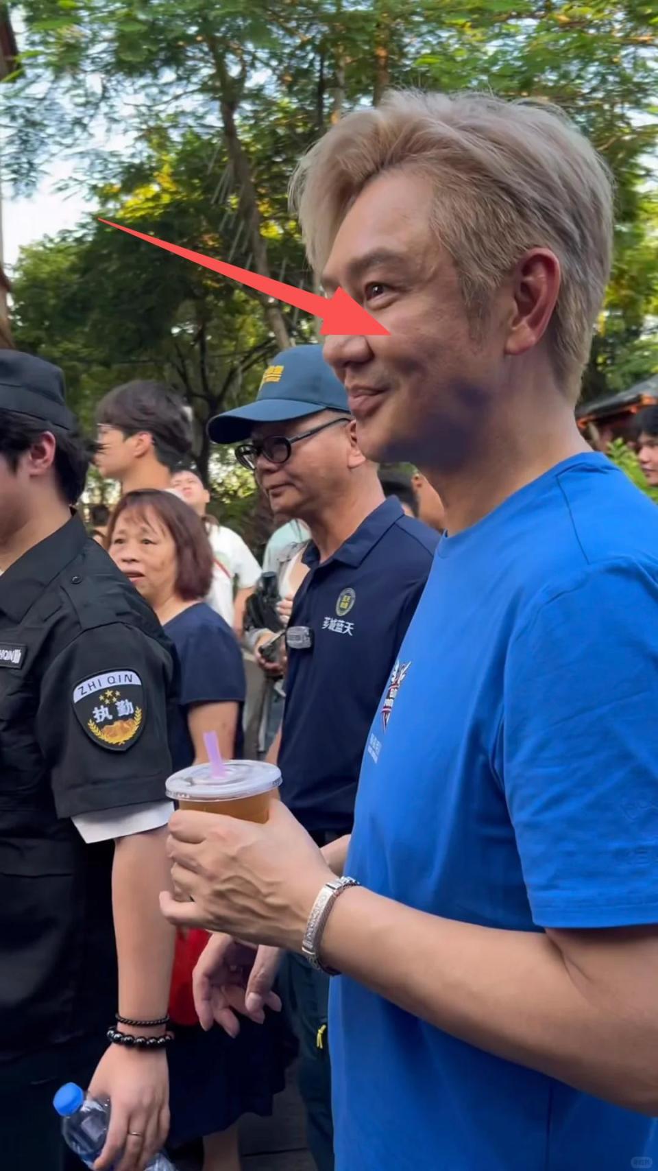 56岁陈浩民现身福建街头显沧桑_陈浩民不老男神_陈浩民医美前后对比