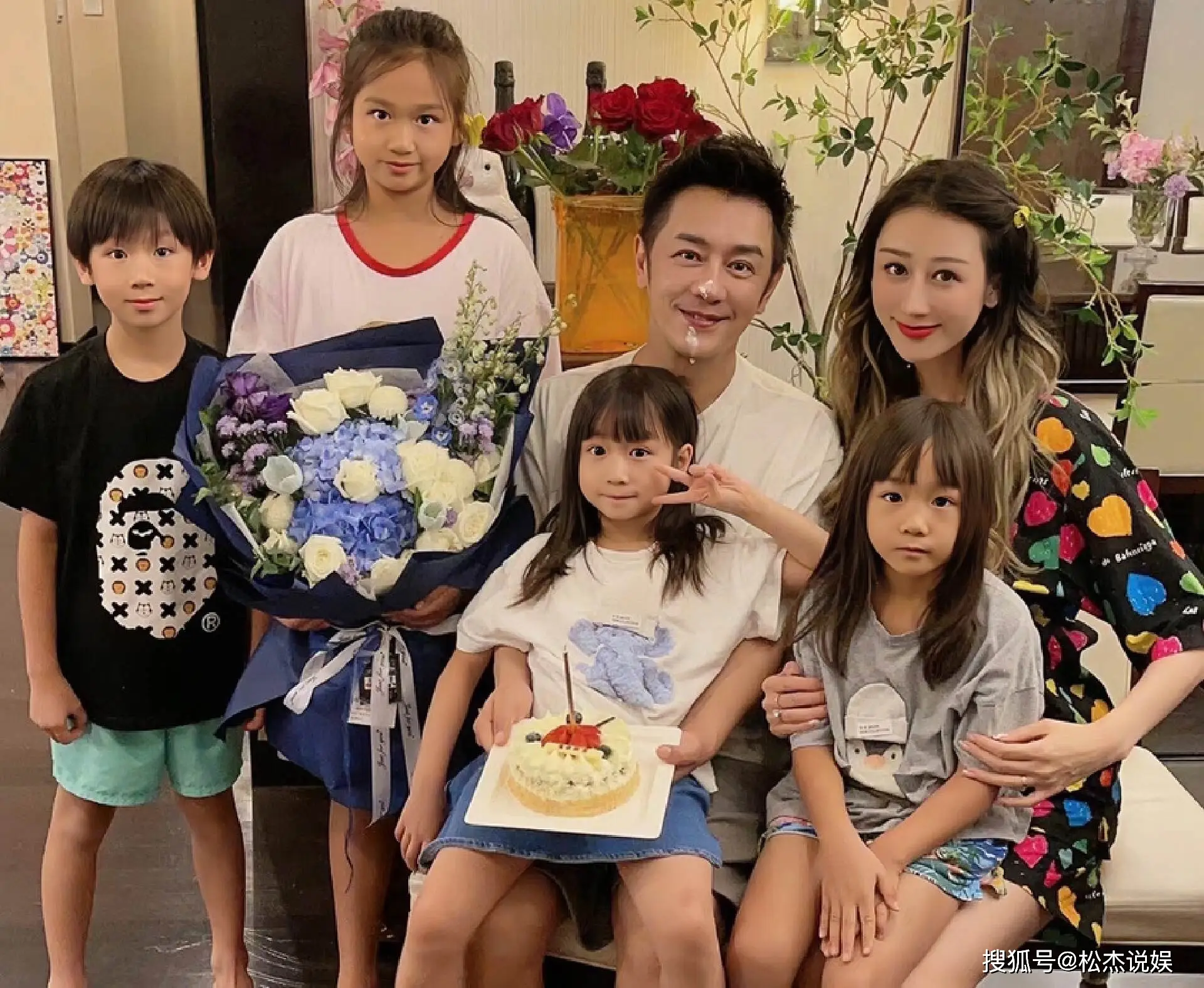 陈浩民近年生活状态_陈浩民香港街头无人认出_56岁陈浩民现身福建街头显沧桑