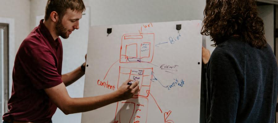 抖音极速版产品特点_快手点赞神器免费的软件_抖音极速版用户激励体系