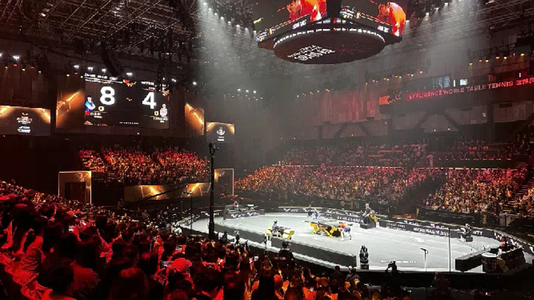 日薪五千招霸总爹真相_中老年演员培训骗局_短剧群演招募乱象:应聘先交培训费