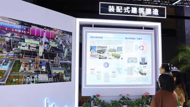 武汉免费续面网红店_牛肉面馆一碗“管饱面”全网爆火_襄阳多加面溢出视频